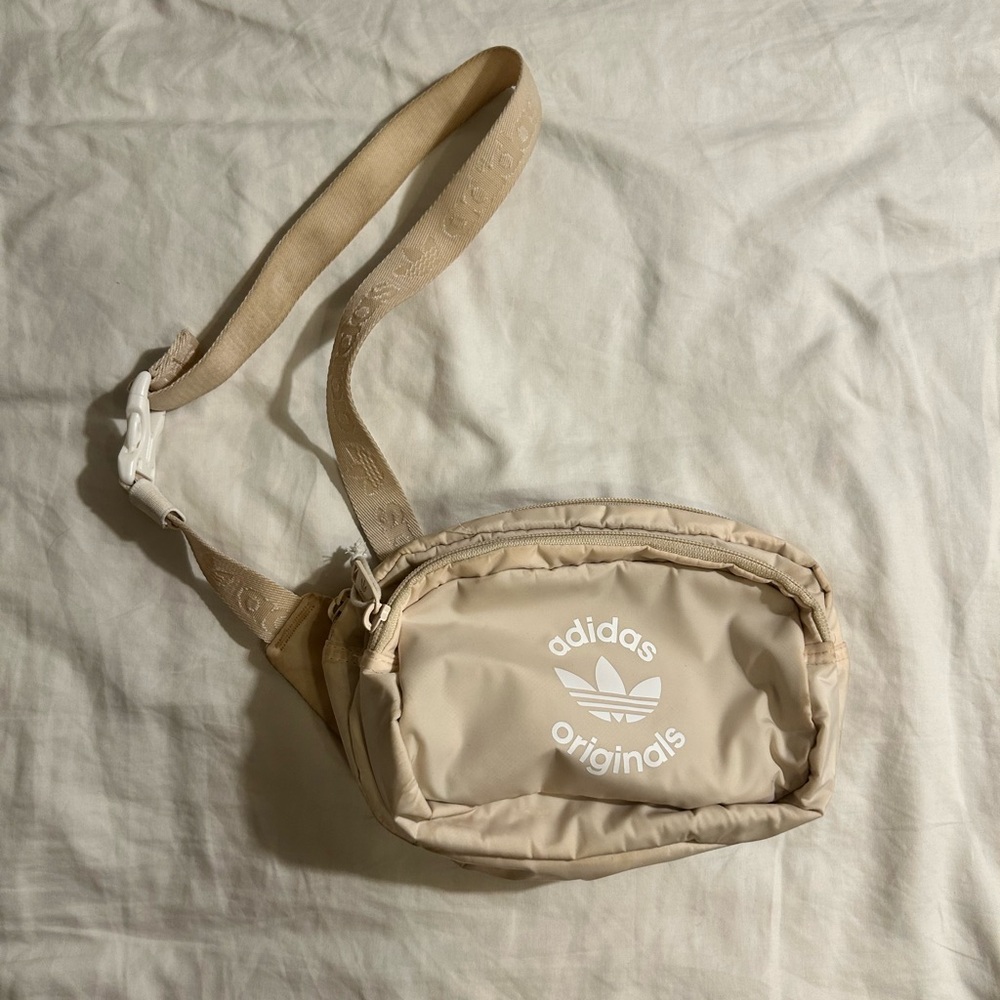 Adidas Beige Crossbody Bag/Fanny pack!